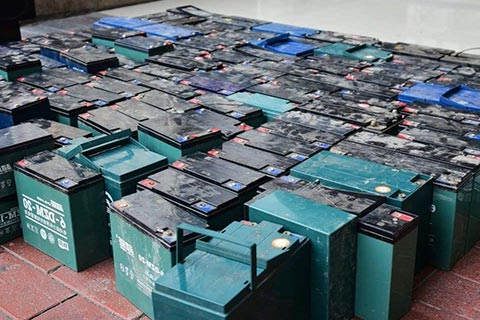 阿勒泰地艾亚特叉车蓄电池回收
